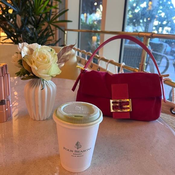 Vintage Fendi Suede Hot Pink Fuchsia Baguette - Picture 2 of 6